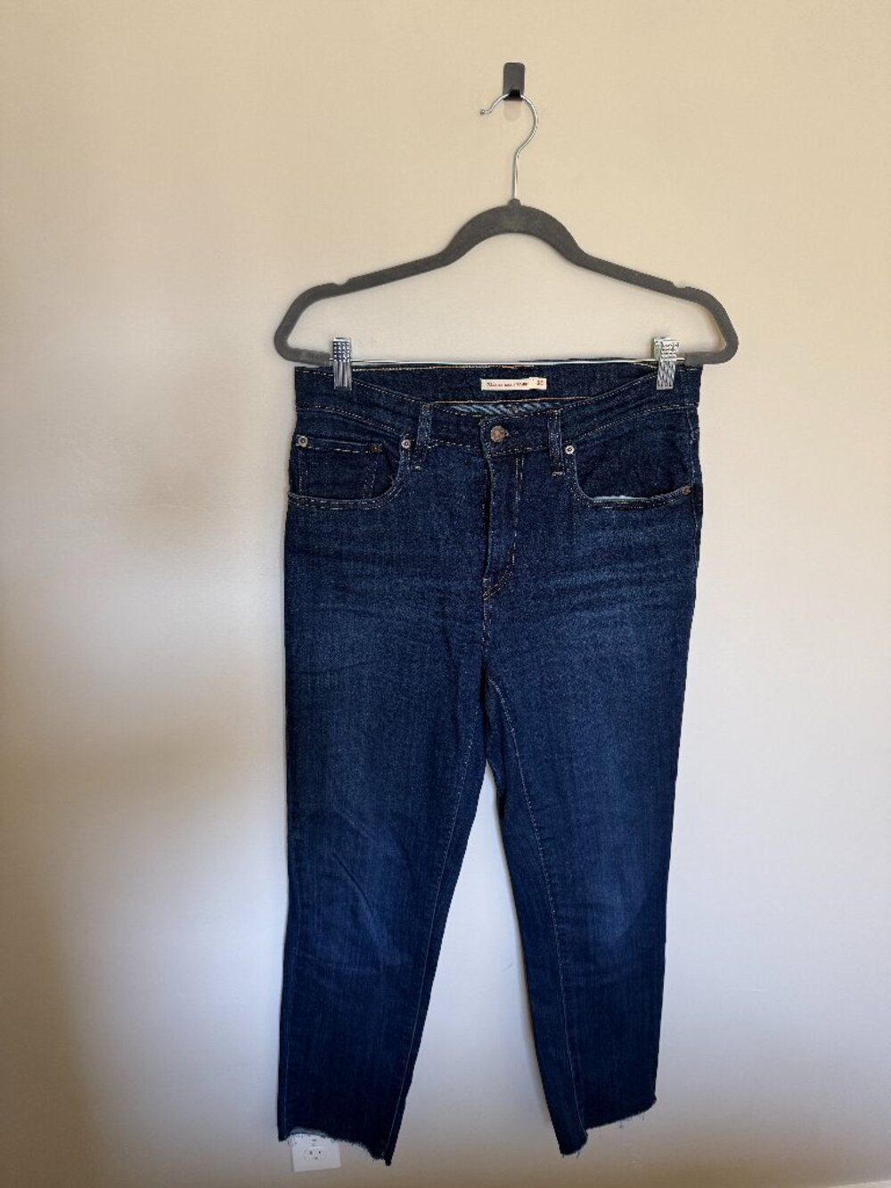 Levi’s 724 High Rise Straight Jeans Size 30 Dark Wash Raw Hem